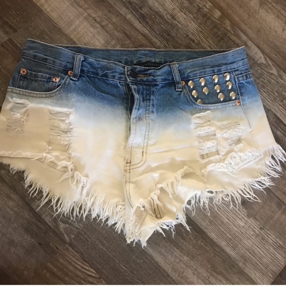 Signature8 stud Ombre Control Denim bootie shorts - Picture 6 of 8